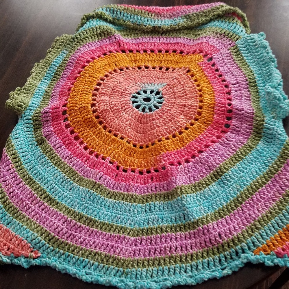 New crocheted Boho Circle Vest - Picture 4 of 4